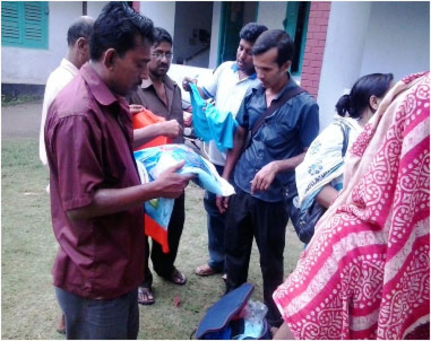 Growing selling of Insecticide Treated Mosquito Net (ITN) Ashcarjo Moshari Growing selling of Insecticide Treated Mosquito Net (ITN) Ashcarjo Moshari